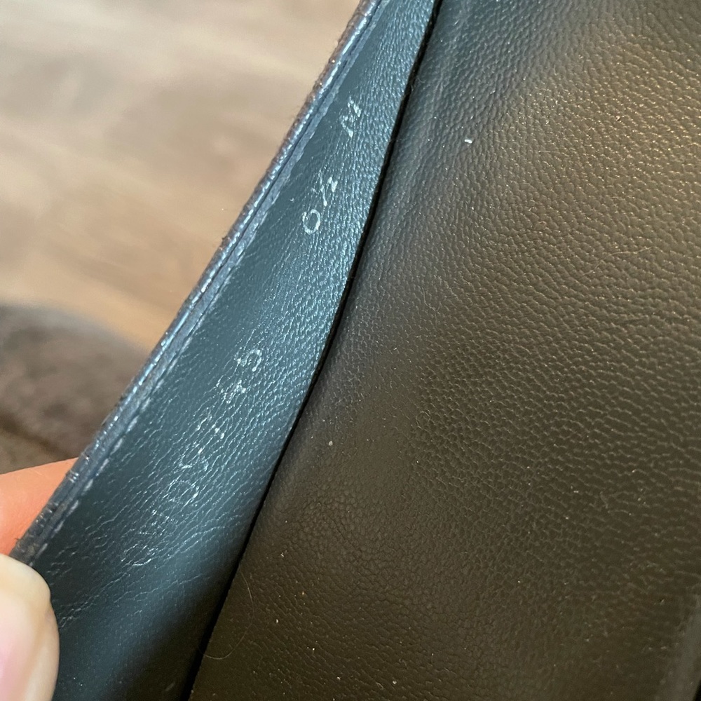 Stuart Weitzman Size 6.5 Mint Condition Flats - image 4